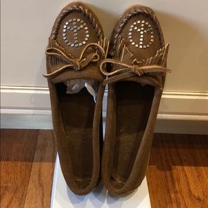 Minnetonka Dusty Brown Peace Moccasins
